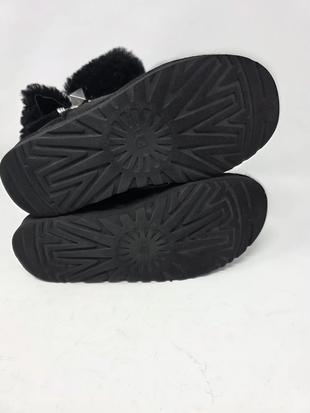UGG Womens Meadow Black Leather Shearling Studded Tassel Boots Size 8